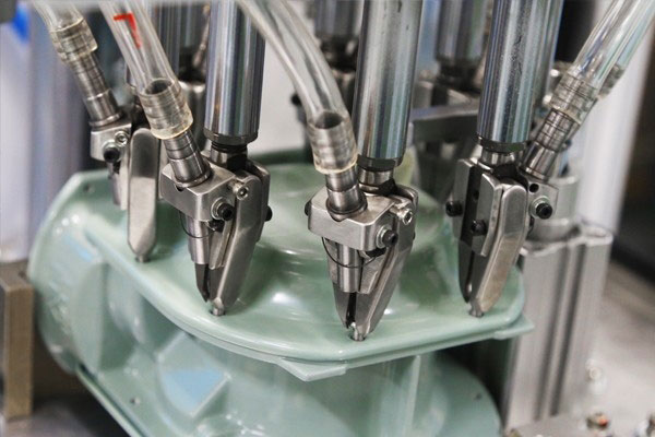 多軸自動鎖螺絲機(jī)特點(diǎn) 自動鎖螺絲機(jī)